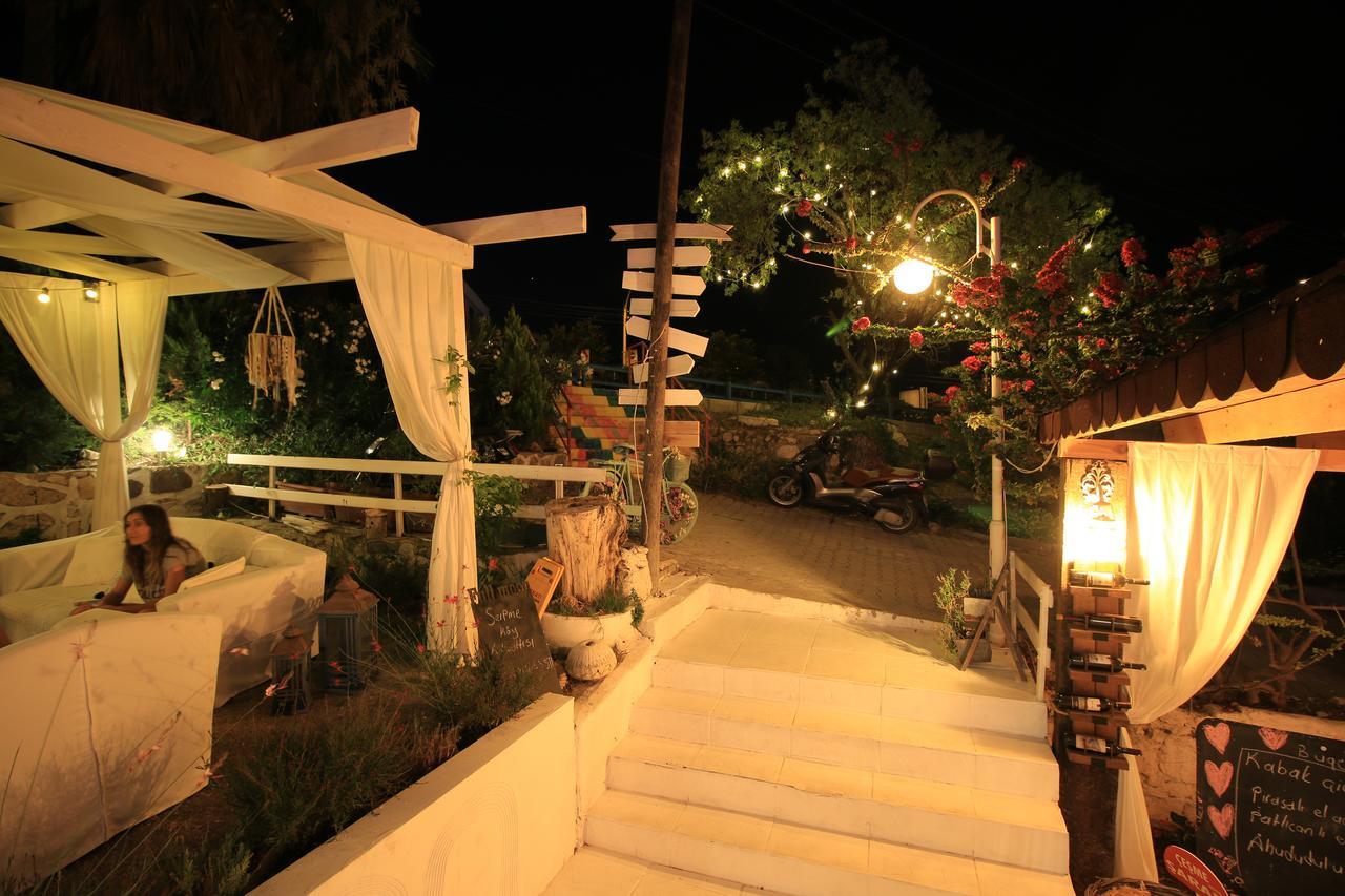 Fullmoon Rooms Cesme Exterior foto