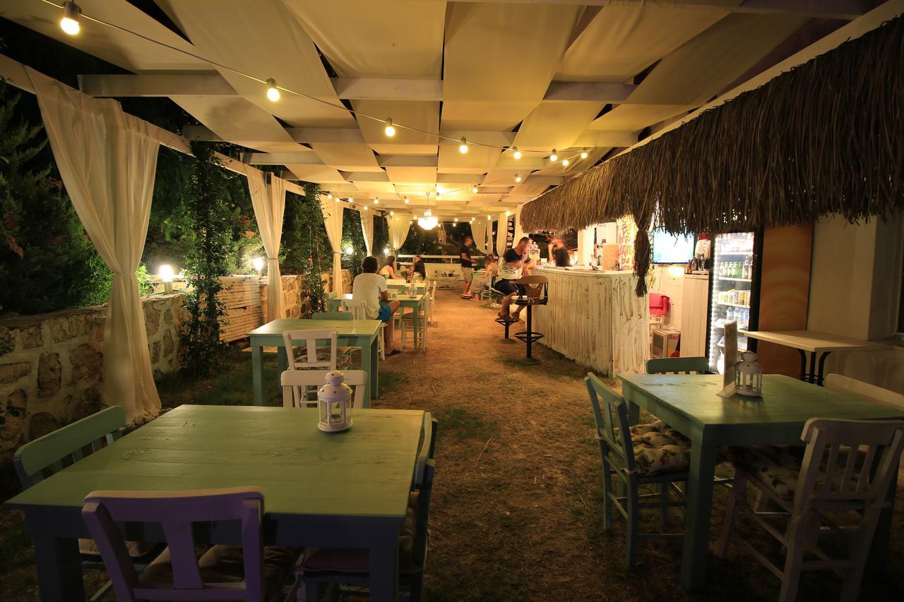 Fullmoon Rooms Cesme Exterior foto